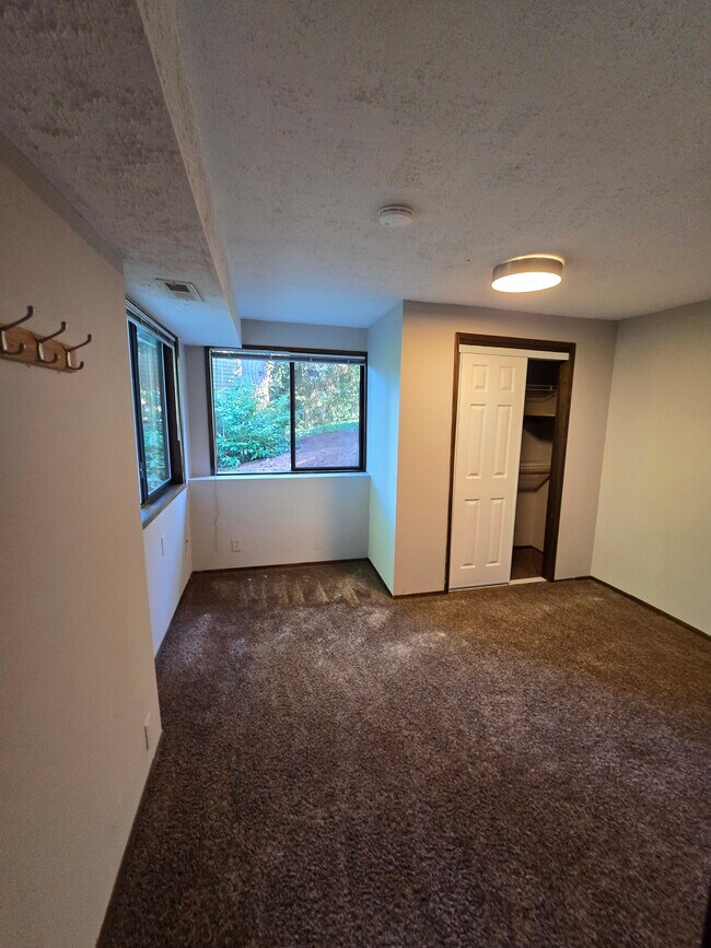 Building Photo - 17612 NE 30th Pl