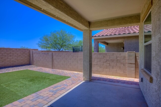 Building Photo - 6680 E Via Jardin Verde