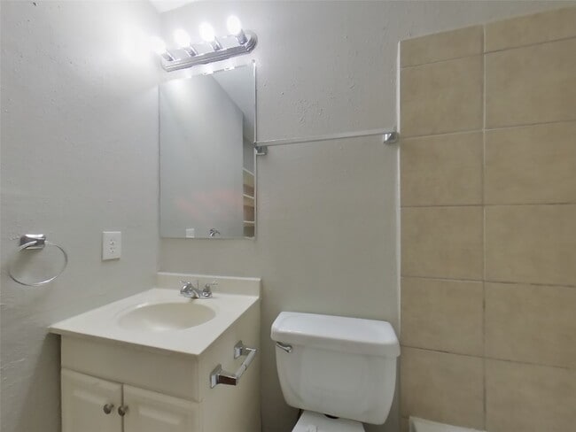Building Photo - 6329 Porterway Dr