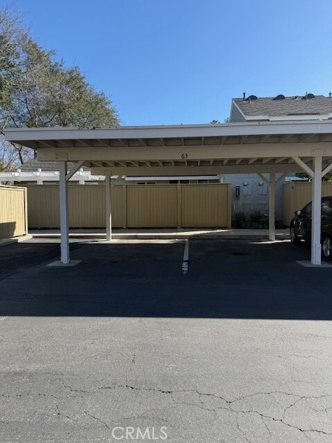 Building Photo - 63 Thicket