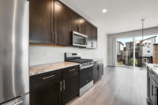 Building Photo - $2,650 - 4 bed, 3.5 bath updated home in C...