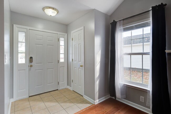 Building Photo - 7856 High Maple Cir