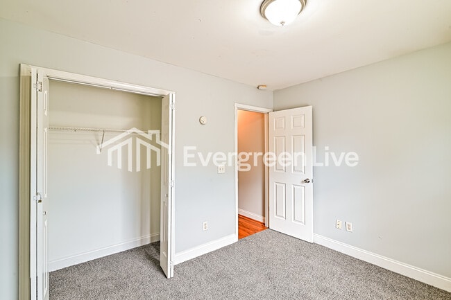 Building Photo - 133 St Andrews Pl Dr