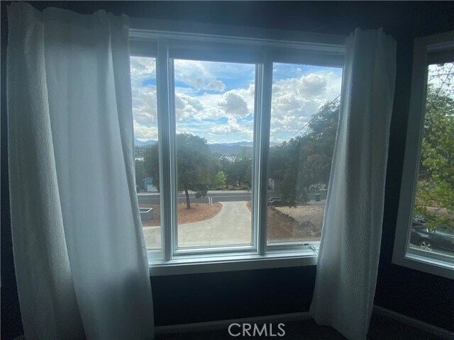 Building Photo - 18700 Oak Grove Rd