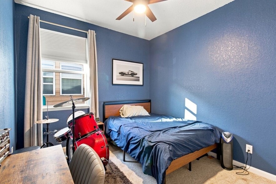 Building Photo - 2026 Oedipus Dr