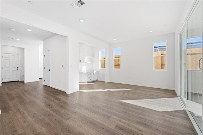 Building Photo - 4412 Canyon Coral Wy