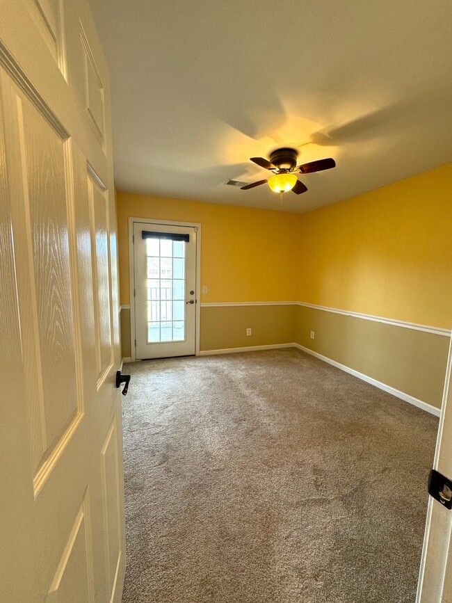Building Photo - 119 Brentwood Dr