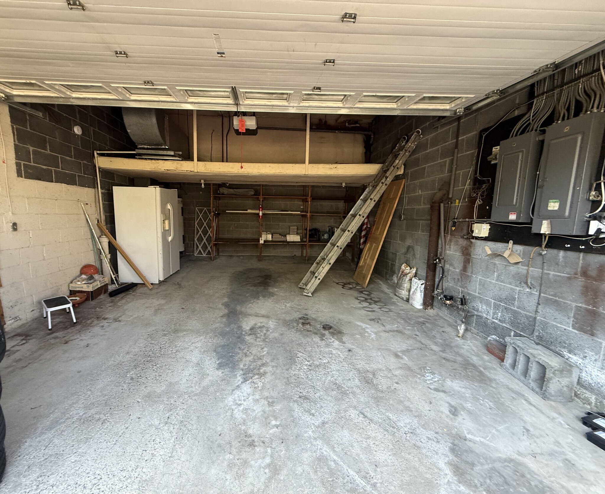 Building Photo - 537 Winterburn Grv