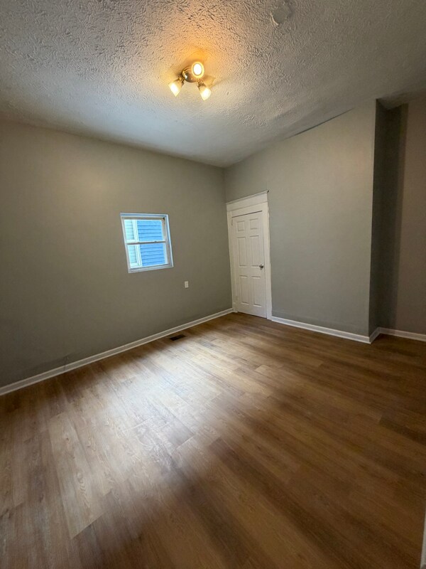 Building Photo - 1417 S 28th St