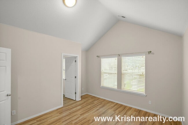 Building Photo - Lovely Home In A Excellent Location! 2 Bedrm 2.5 Bath in Arbor Reserve **PET FRIENDLY! & INTERNET...