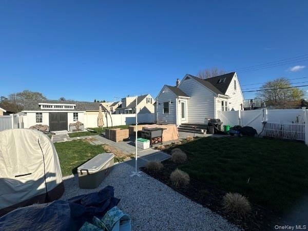 Building Photo - 42 E Main St