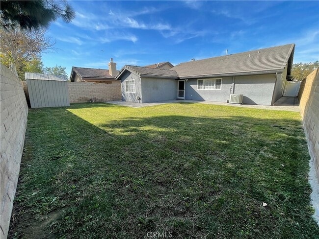 Building Photo - 7566 E Woodsboro Ave