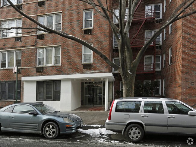 Building Photo - The Broadview