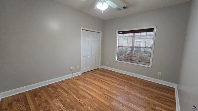 Building Photo - 104 Wetherby Ct