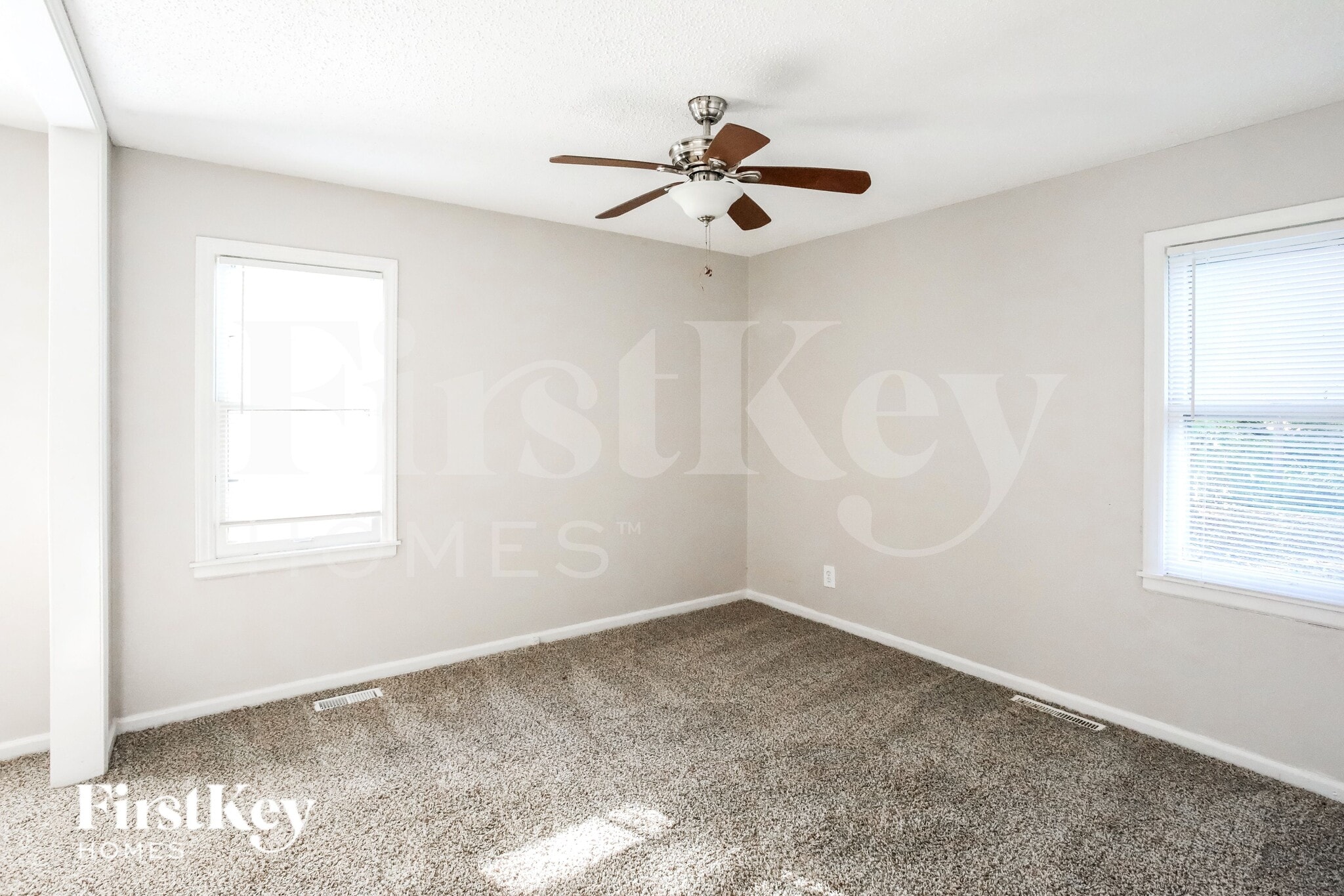 Building Photo - 6900 Fairlane Dr