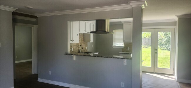 Building Photo - 4650 Brinkley St