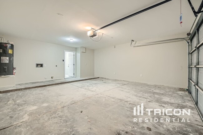 Building Photo - 11208 W Devonshire Ave
