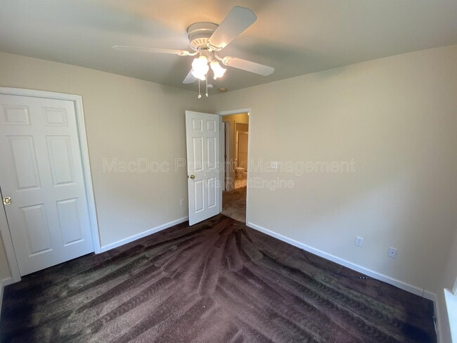 Building Photo - 10207 Battlefield Dr