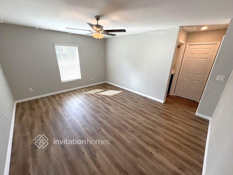 Building Photo - 25061 Doredo Dr