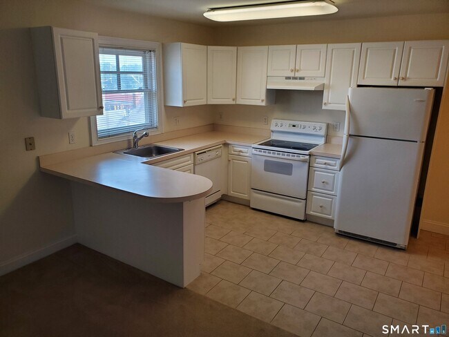 Building Photo - 365 Westport Ave