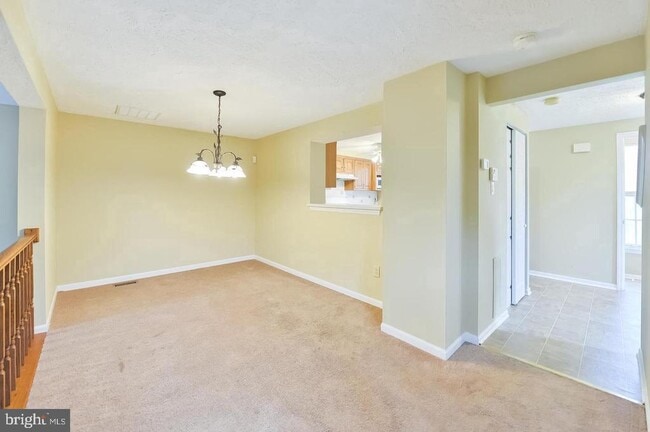 Building Photo - 81 Stoneshire Dr