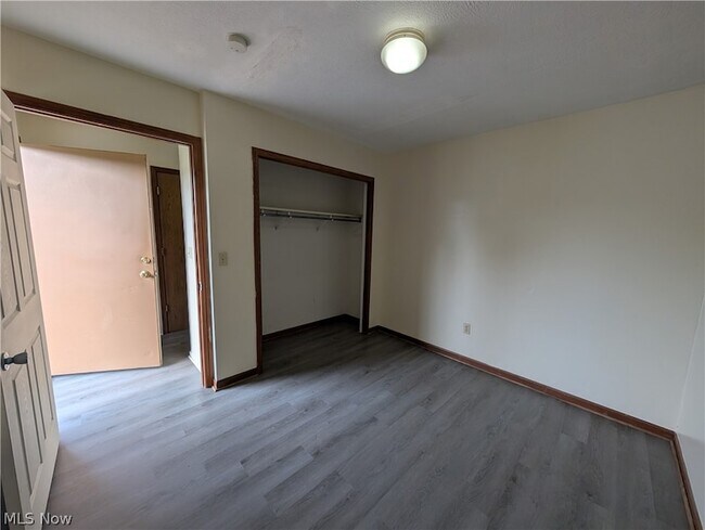 Building Photo - 1563 Whitehall Blvd