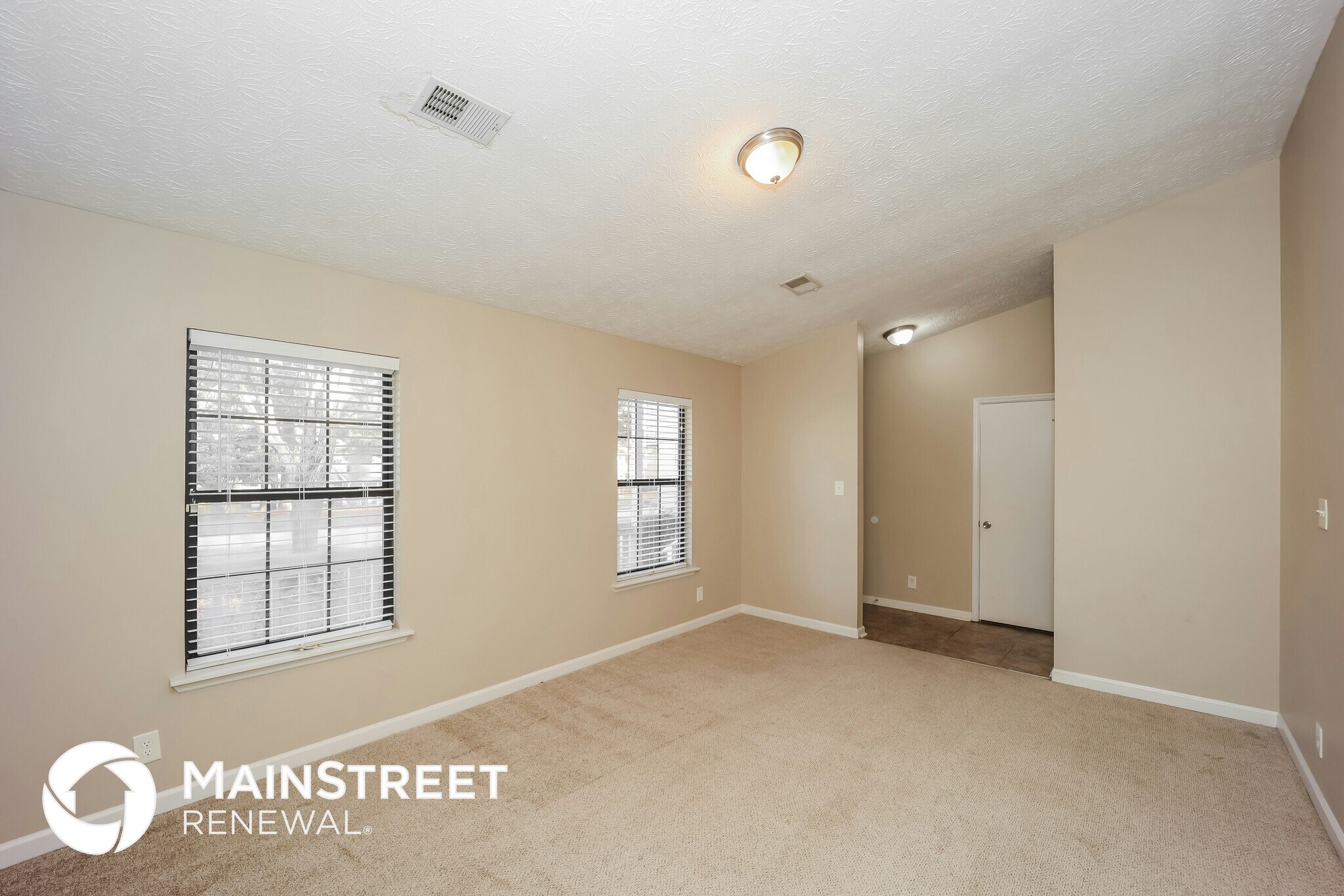 Building Photo - 284 Independence Dr