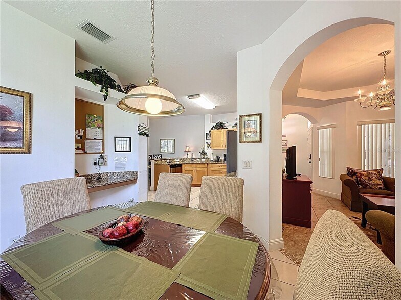 Building Photo - 107 Amaca Ln