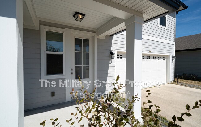 Building Photo - 253 Clarys Run