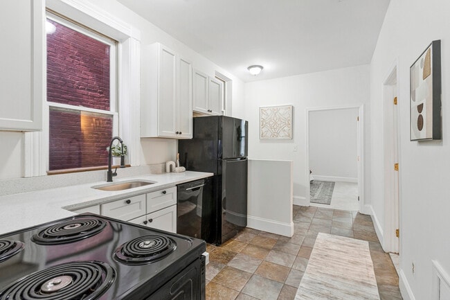 Building Photo - 1443 East Capital St SE