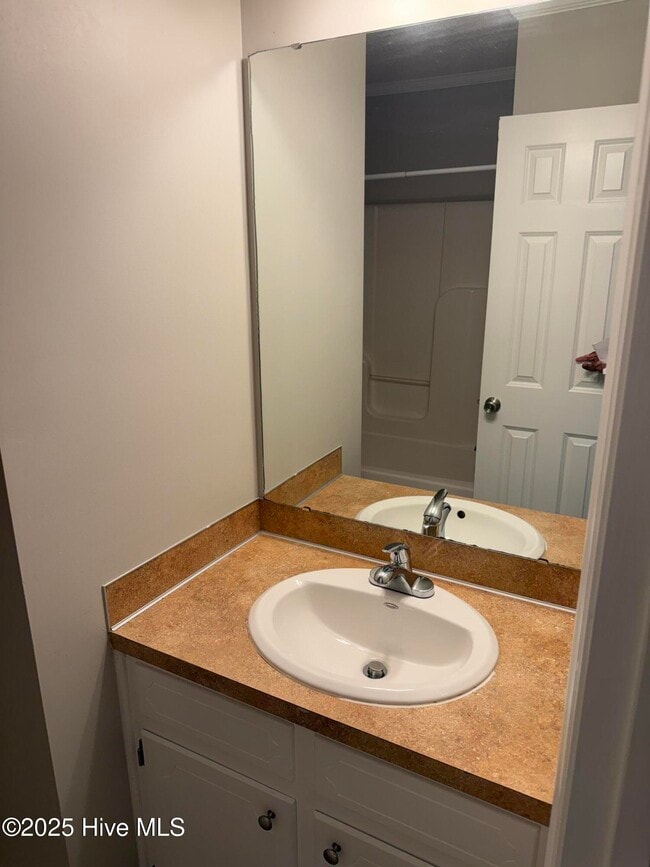 Building Photo - 1222 Cross Creek Cir