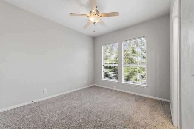 Building Photo - 5102 Caswell Ave