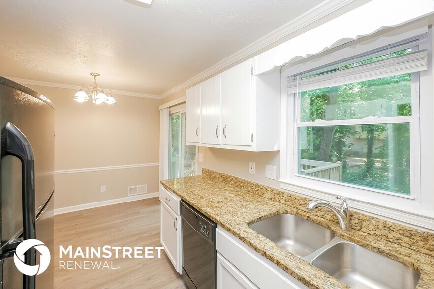 Building Photo - 95 Wilhelmina Dr