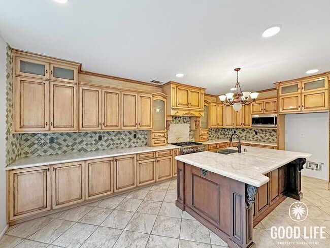 Building Photo - Price Reduced! Stunning 4BR Irvine Home in Resort-Style Community w/ Pool & Spa