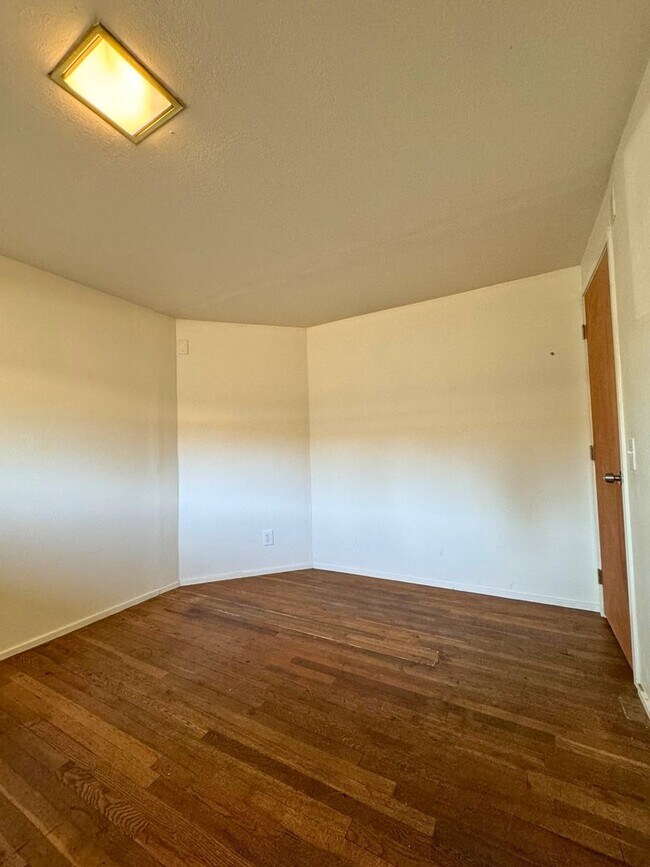 Building Photo - (HAR) South Eugene 4 bedroom/2 bath Home