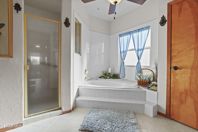 Building Photo - 851 Dulce Tierra Dr