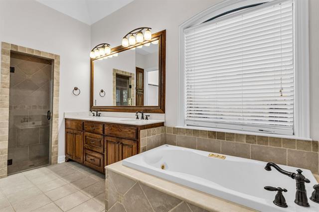 Building Photo - 7129 Stone Villa Cir