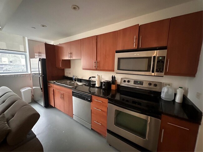 Building Photo - 111 E Flagler St