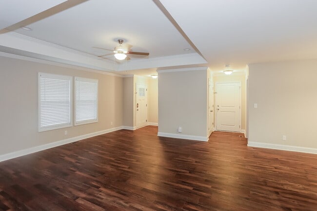Building Photo - 8264 Historic Hill Dr