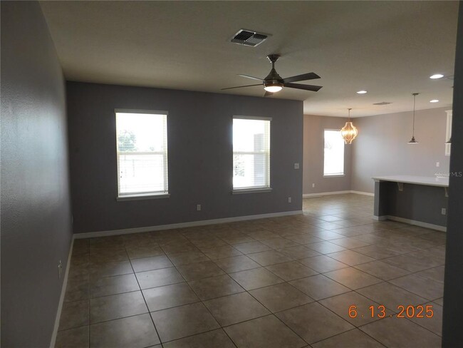 Building Photo - 3199 Turret Dr