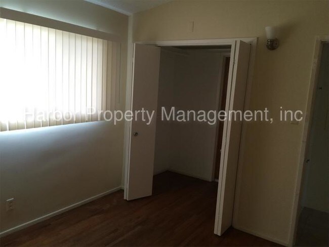 Building Photo - 14440 S Budlong Ave