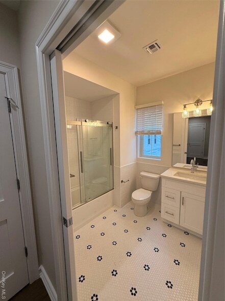 Building Photo - 122 Greenwich Ave