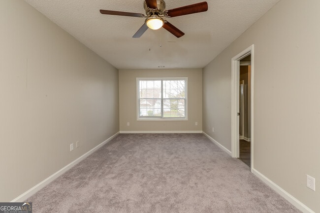 Building Photo - 3667 Sapphire Ct