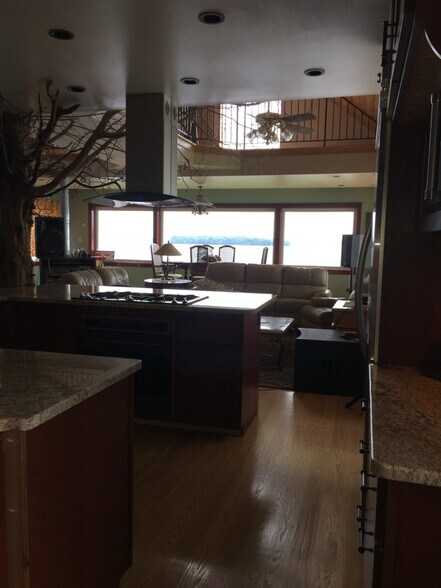 Building Photo - 6883C Deluxe Park