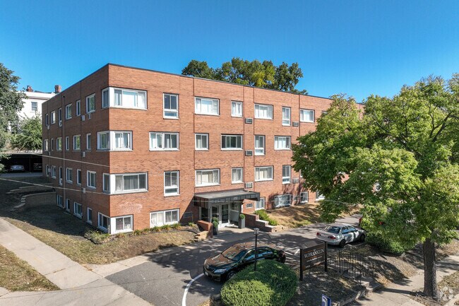 Building Photo - West Franklin Apartments