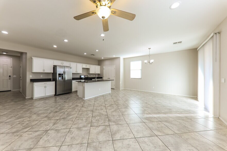 Building Photo - 1287 N 166th Ave