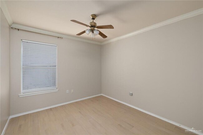 Building Photo - 16 Andrea Ave