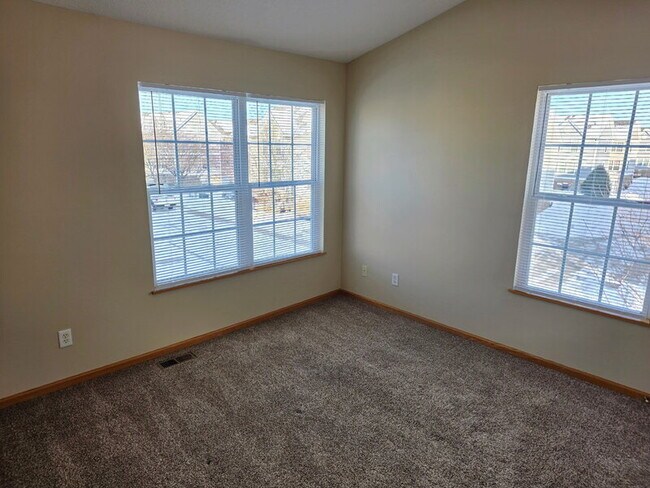 Building Photo - 4410 152 Street