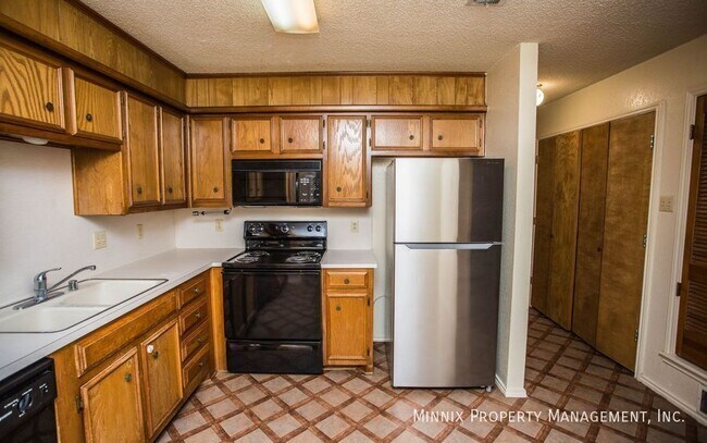 Building Photo - 5807 2nd St