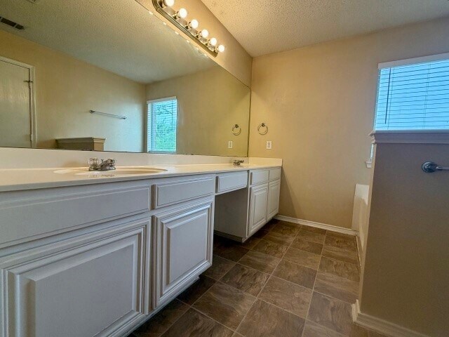 Building Photo - 12333 Silver Mist Trail